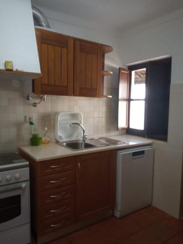  Alojamentos Vitinho 2 - Vila Nova Milfontes in Vila Nova de Milfontes