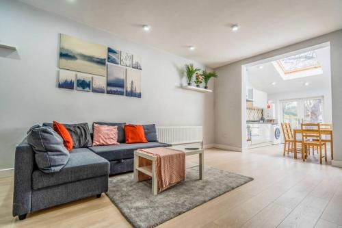 Lavish 2- bedroom Flat with Free Parking, Birmingham