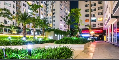 Austin Apartment Sky Center - Near International Airport (1BR-2BR-3BR) in Tân Bình