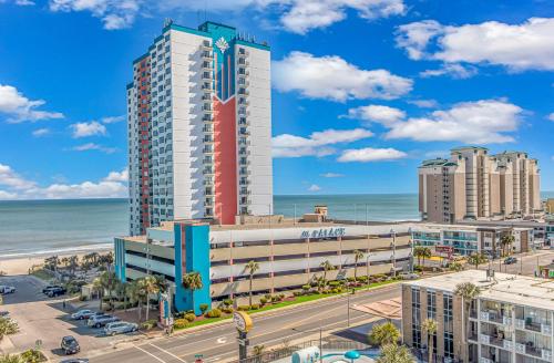 Ocean Front Studio with Panoramic Views! Palace Resort 1001 - image 9