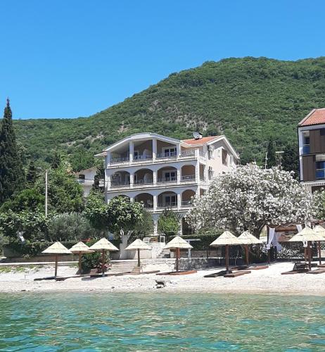 B&B Herceg Novi - Apartmani Krivokapic - Bed and Breakfast Herceg Novi