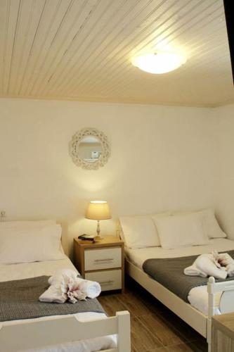 Sunrise cottage in 安提帕克索斯