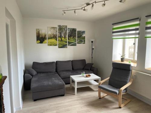 Monteur Ferienwohnung OT Kleinwaltersdorf mit Außensitzecke und Grill - Apartment - Freiberg