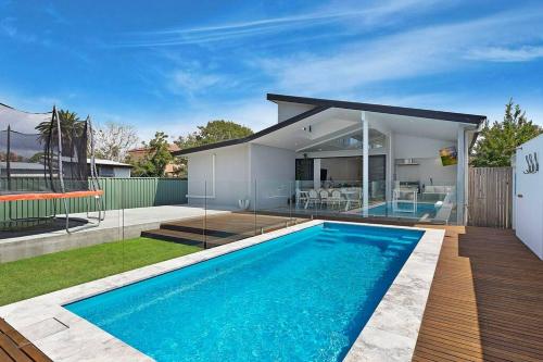 Exterior view of Gorgeous Getaway Toowoon Bay