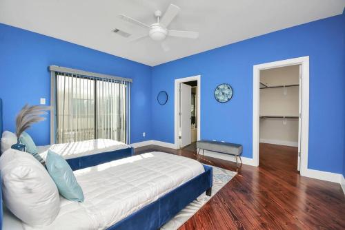 3BR/3.5BA Three Story East Downtown TownHouse with view in Houston, USA