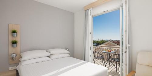 Family  Room with Seaside Balcony image 3