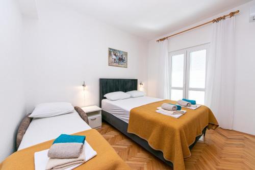 One-Bedroom Apartment with Terrace and Sea View