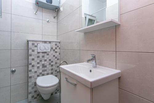 Apartment Pisak 5975c - image 10