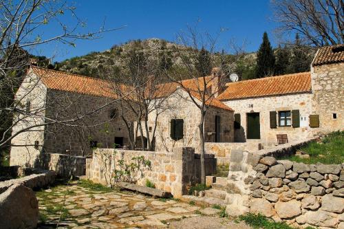 House Marin - image 5