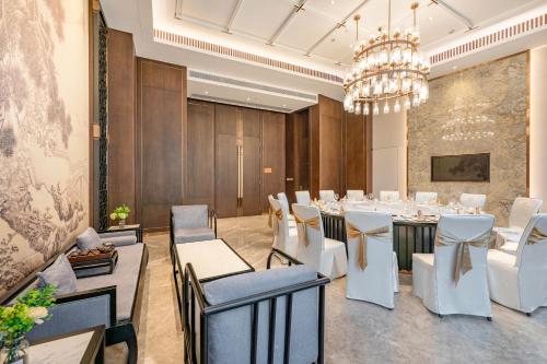 Restaurant, Evwa Platinum Hotel in Huizhou