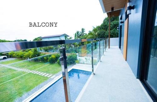 Balcony/terrace, Obra Maestro Private Resort in Lubao