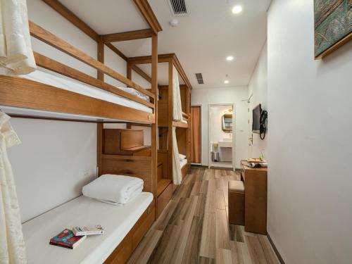 Dormitory Room - Mixed