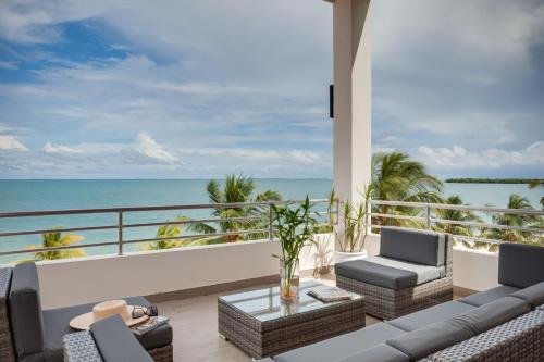 Nas proximidades, The Ellysian Boutique Hotel in Placencia