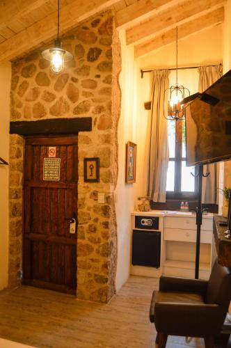 444490789 Hotel de Piedra