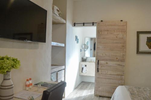 444491095 Hotel de Piedra