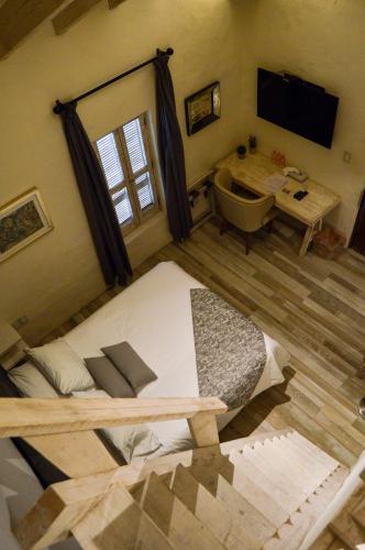 444491176 Hotel de Piedra