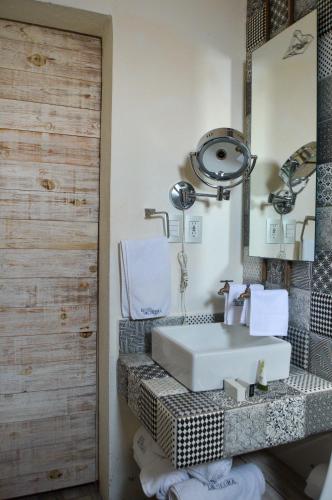 444491462 Hotel de Piedra