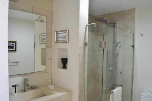444491539 Hotel de Piedra