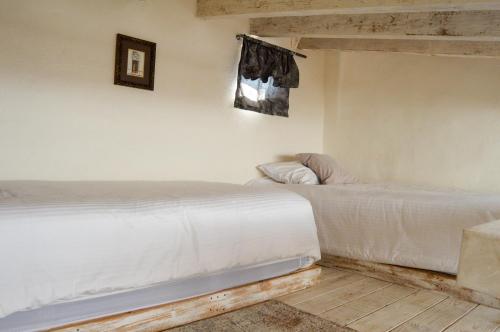 444491698 Hotel de Piedra