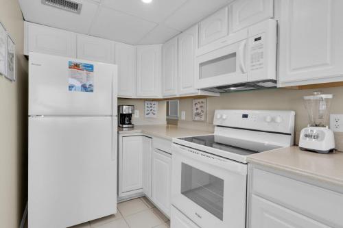 Aquavista 404E by RealJoy Vacations - image 10