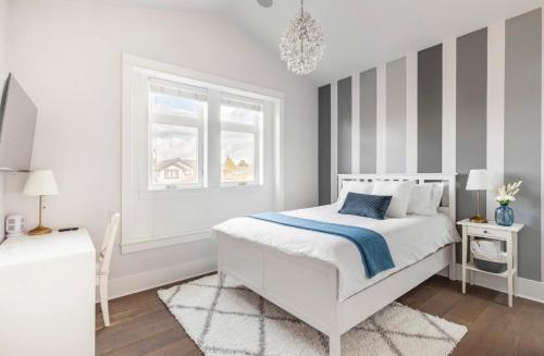 Vancouver West Cozy Retreat by Host Launch Room Type - Deluxe Room