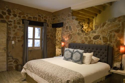 444496446 Hotel de Piedra