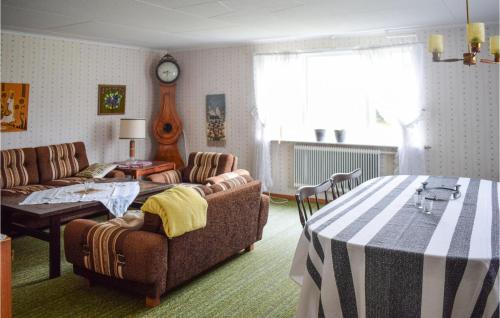 Stunning Home In Rörvik With Kitchen (Stunning Home In Rorvik With Kitchen) in Rorvika
