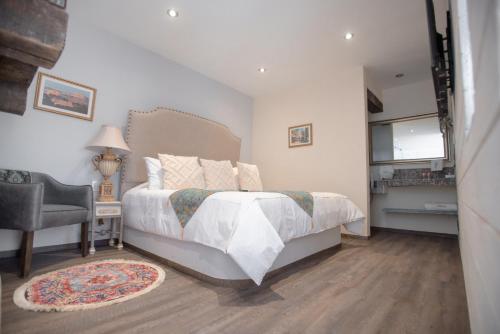 444497612 Hotel de Piedra