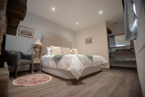 444497926 Hotel de Piedra