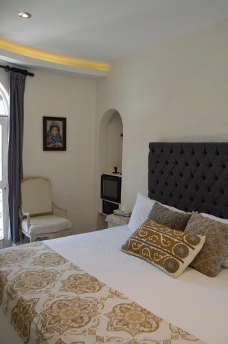 444497990 Hotel de Piedra