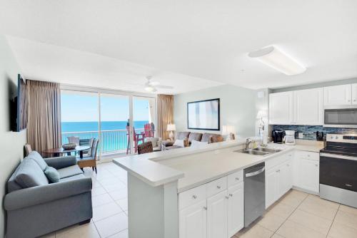 Majestic Beach Towers 1-1707 by RealJoy Vacations - image 12
