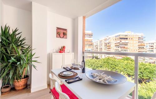 Amazing Apartment In Malaga With Wifi, Málaga (Foto 7)