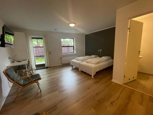 Bui Hotel Humble - image 6