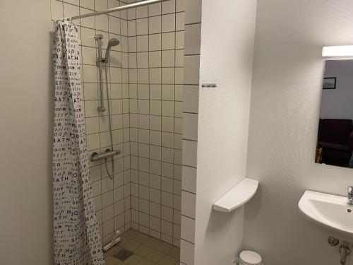 Bui Hotel Humble - main image