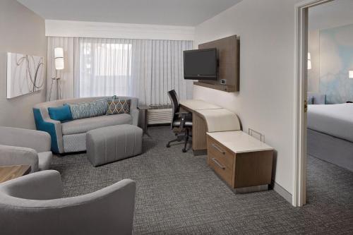 Courtyard Houston Westchase - image 10