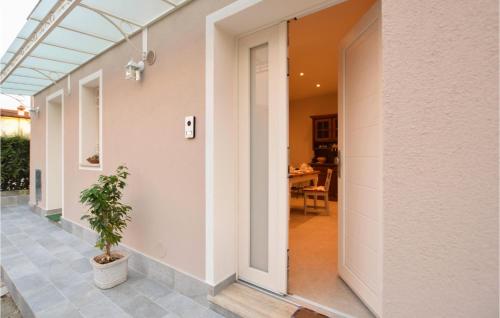 Nice Home In Camaiore With 2 Bedrooms