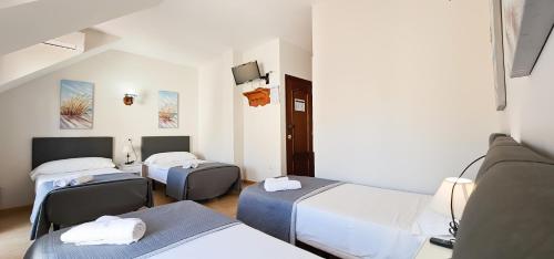 Hostal Cuevas - main image