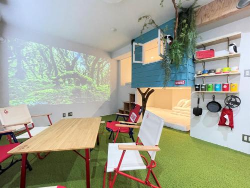 Tree House Room