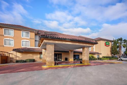 Courtyard by Marriott Houston Rice University