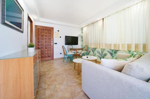 Apartamentos Cocoteros - image 10