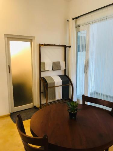 House of Balance in Midigama Beach