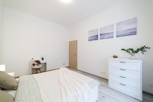 New apartments near Dancing house, Prag (Foto 5)