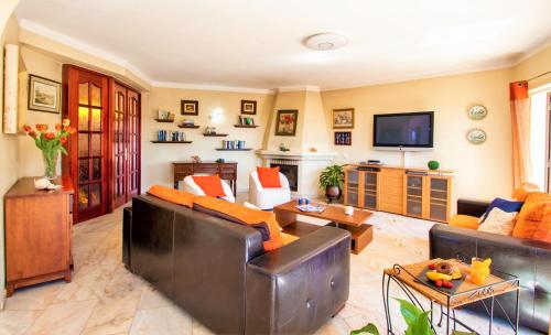 Villa Dominica by Algarve Vacation in คาวีโร