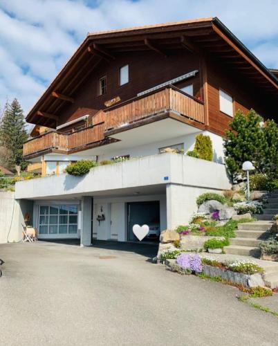 Königin der Alpen (Konigin der Alpen) in 貝阿滕貝格