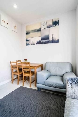 Modern flat in Moseley with Free Parking, Birmingham (photo 8)