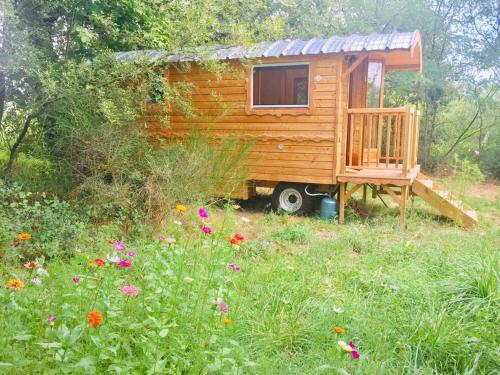 Roulotte Un temps pour soi gîte à louer Poucharramet