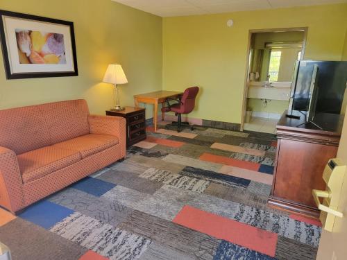 Studio 9 Inn & Suites