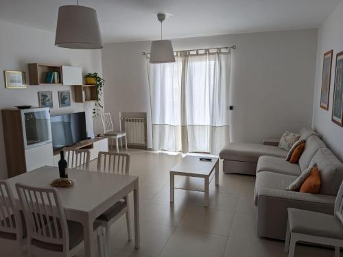  La Casa dei Due Mari - large apartment with parking in Taranto
