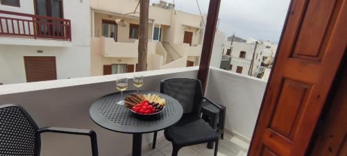 Pogled, Kapetanos Rooms in Naxos Island