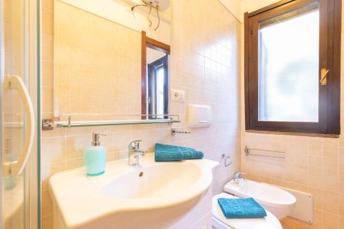 Fürdőszoba, Fronte Mare Pinus Village 74 in Santa Margherita di Pula